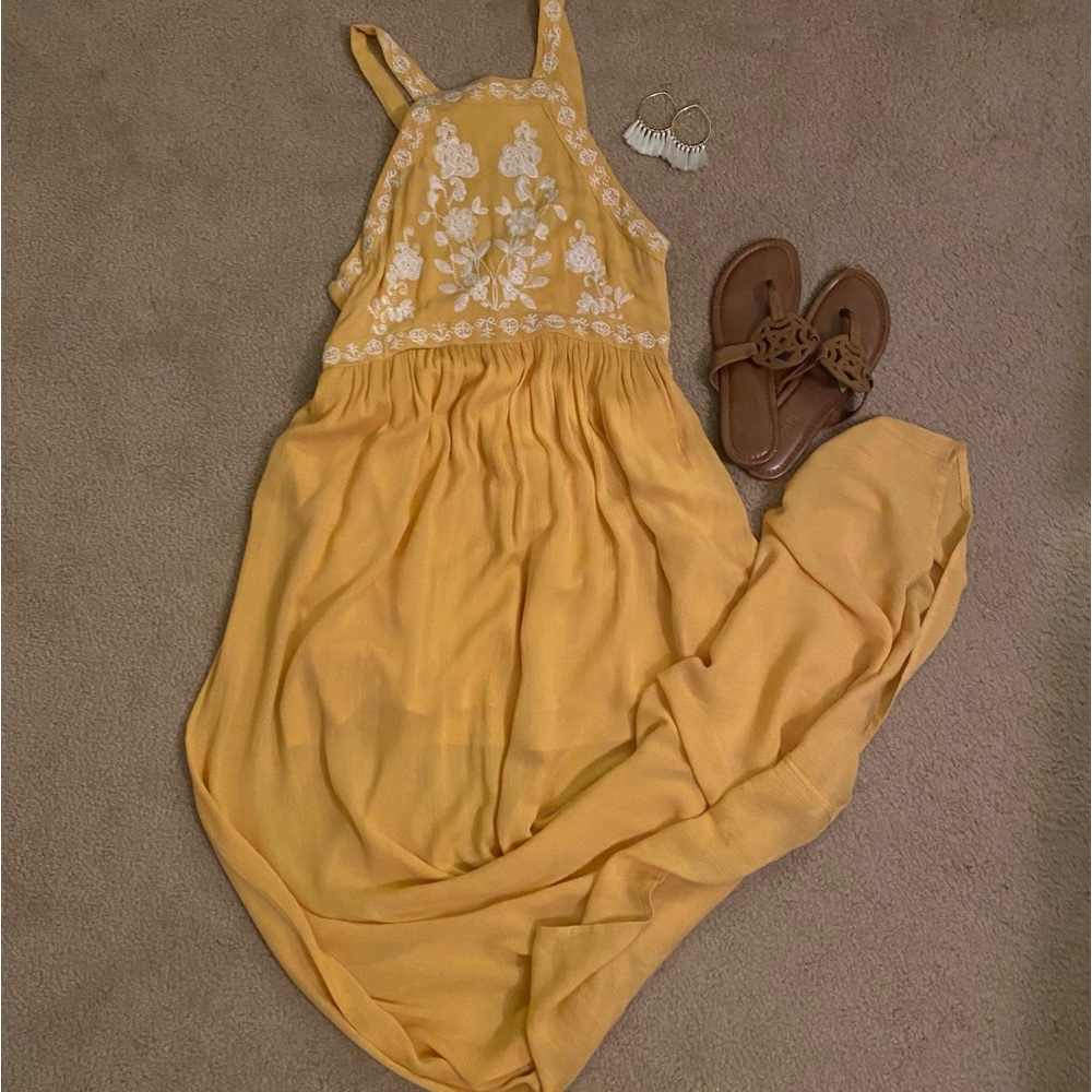 NWT Vici Club Tropicana Embroidered Maxi Dress